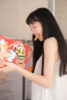 漂亮的丰满人妻中文字幕
